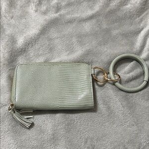 Sleek Green Textured Wristlet with Key Ring brand new